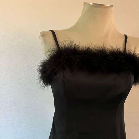 Vtg Y2K 2000s Black Feather Trim Gown Formal Prom See Measurements for Sizing - Picture 2 of 7